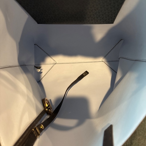 Michael Kors Large Hayley North South Logo Tote Handbag - Picture 6 of 6